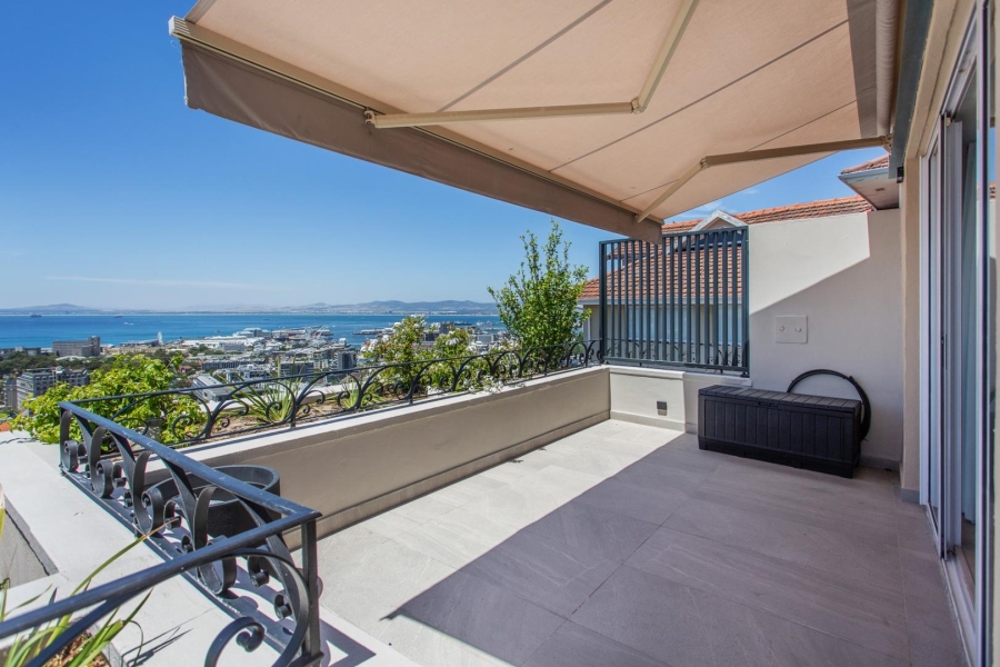 2 Bedroom Property for Sale in Green Point Western Cape